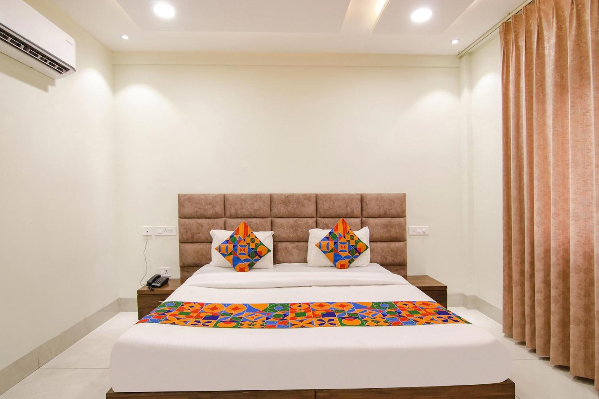 Fabhotel Prism Grand Zirakpur Buitenkant foto