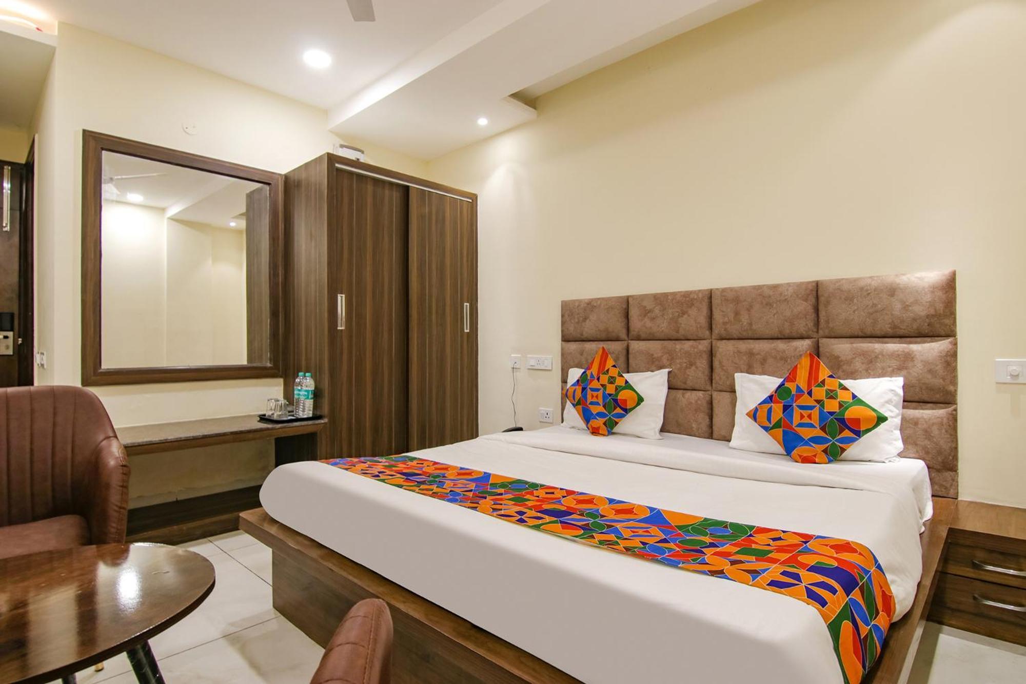 Fabhotel Prism Grand Zirakpur Buitenkant foto