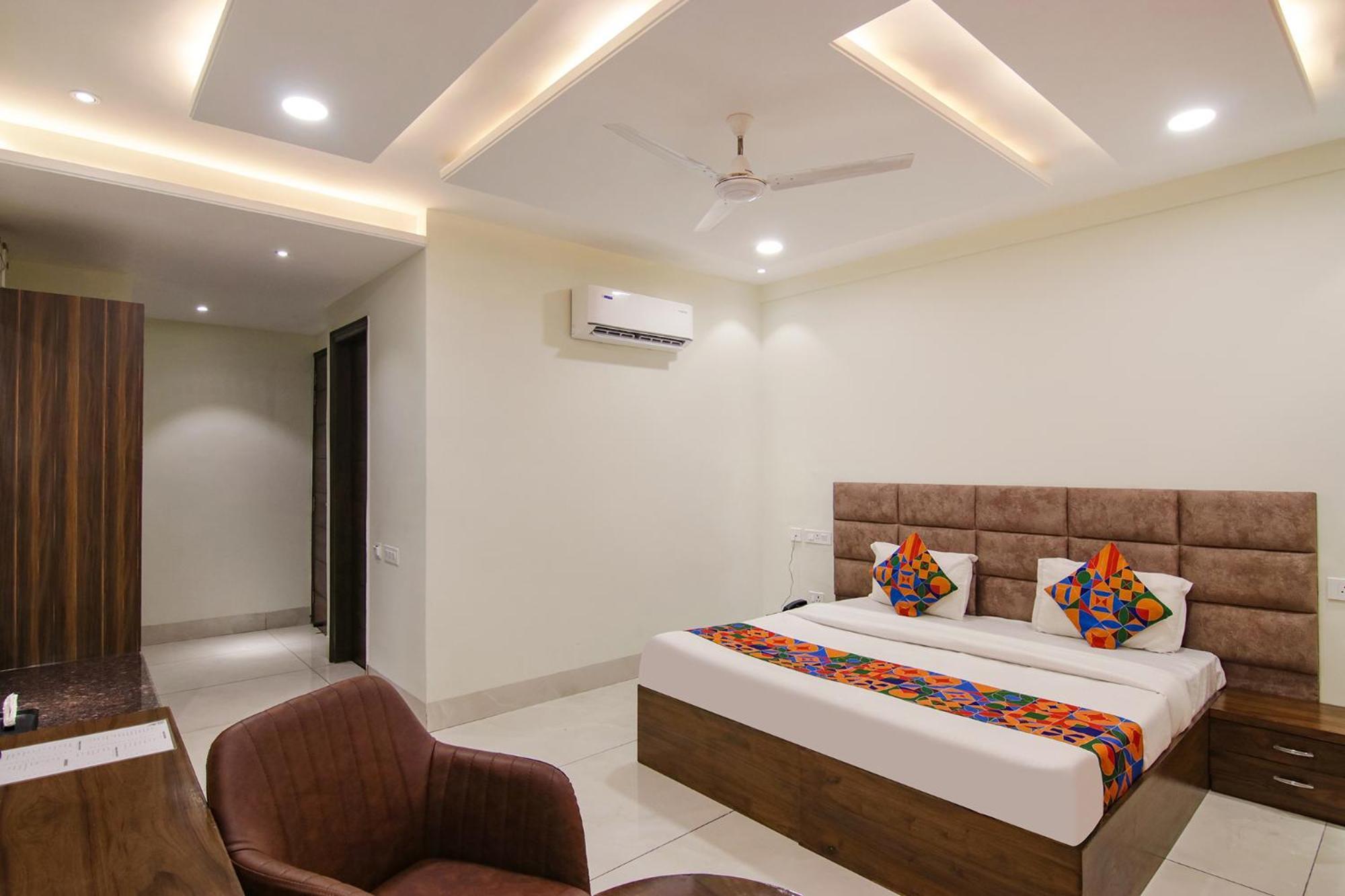 Fabhotel Prism Grand Zirakpur Buitenkant foto